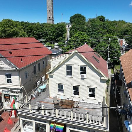 Center Of Town Steps Away Private Deck Provincetown Exterior foto