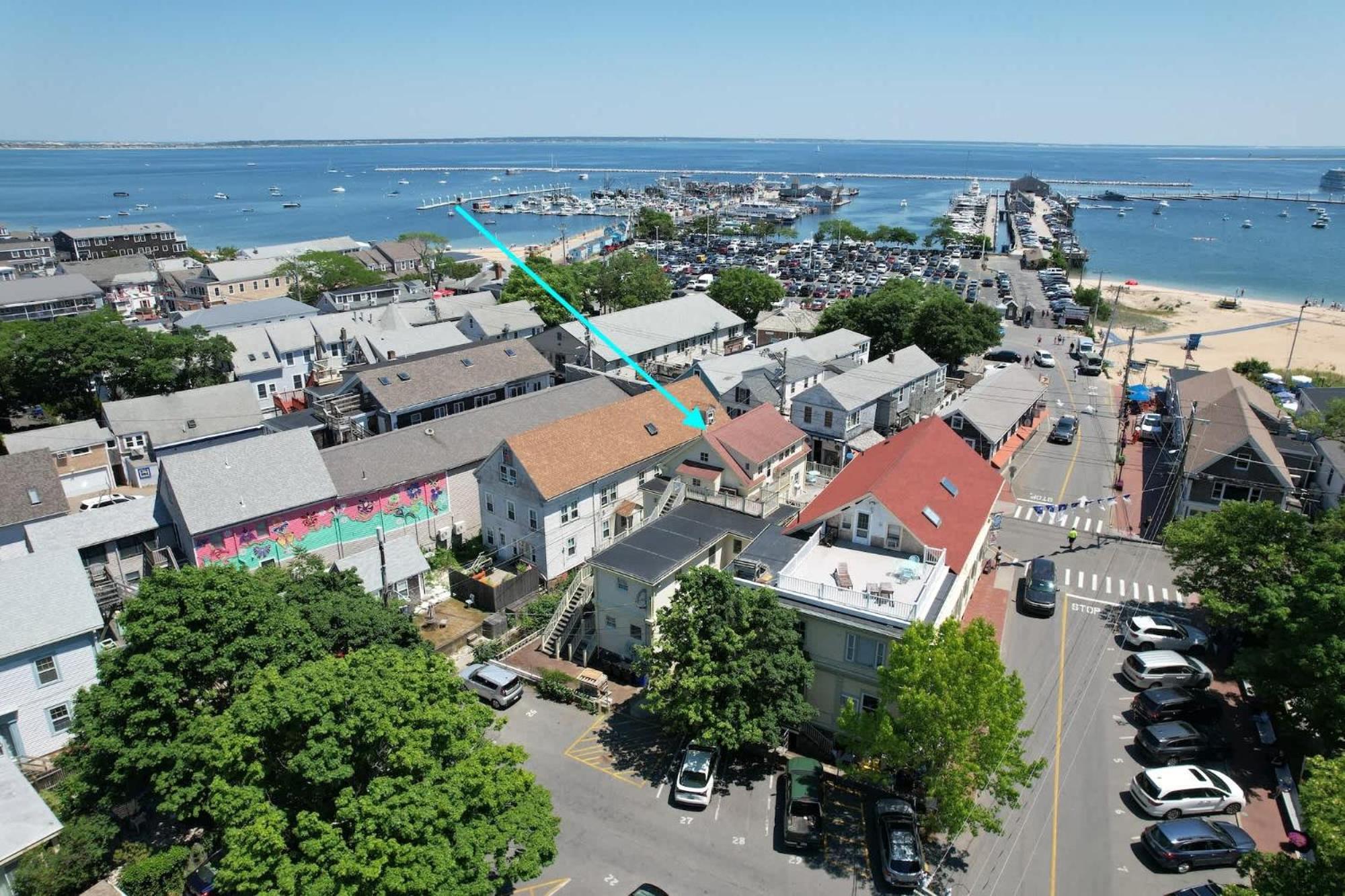 Center Of Town Steps Away Private Deck Provincetown Exterior foto